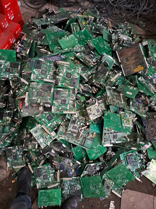 Принемаем платы радиодетали