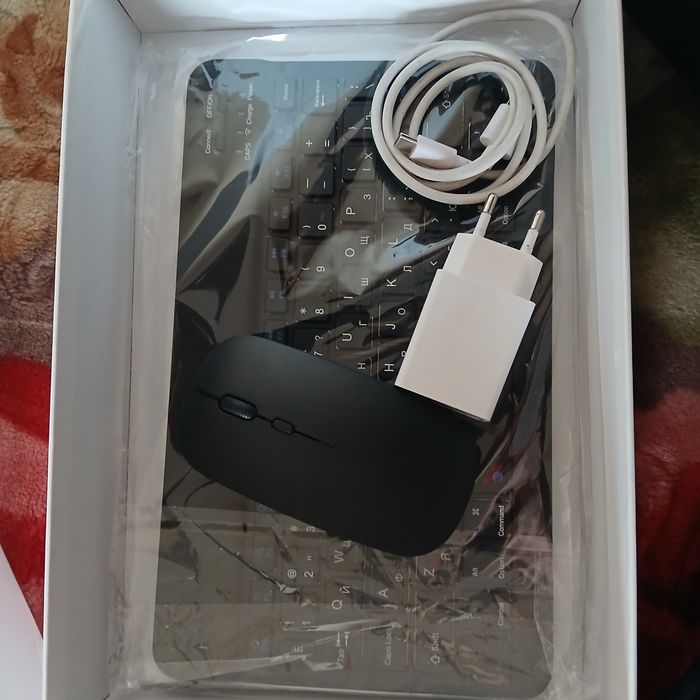 Iphone 15 pro max plansheti hamma narsasi bor srochna sotiladi