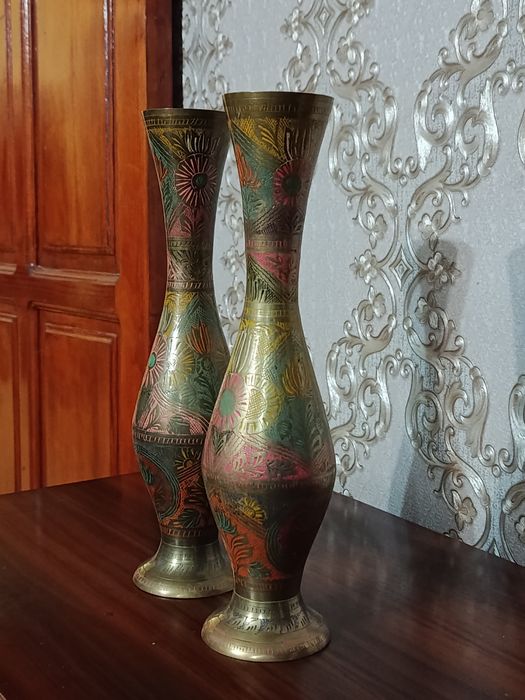 Индийские вазы из латуни