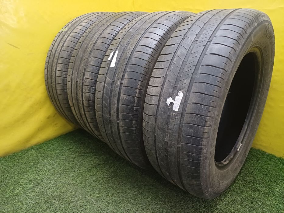Шины 215/60 R16 Michelin комплект.