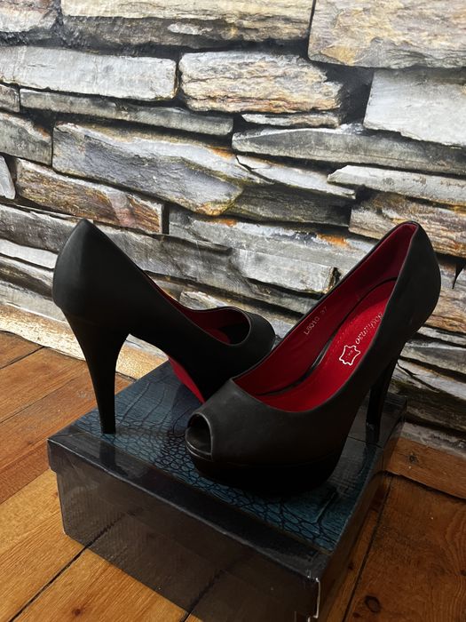 Дамски обувки