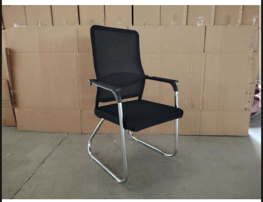Стул для конференц залов и учебных центров