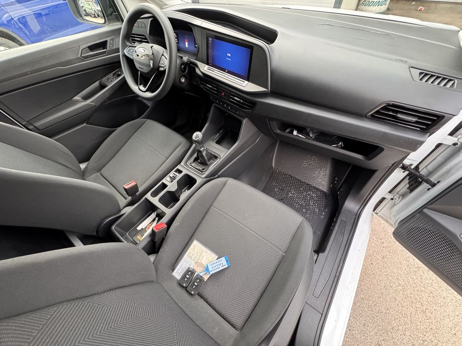 Noul Ford Transit Connect 2.0 TDI  Model 2025 avariat