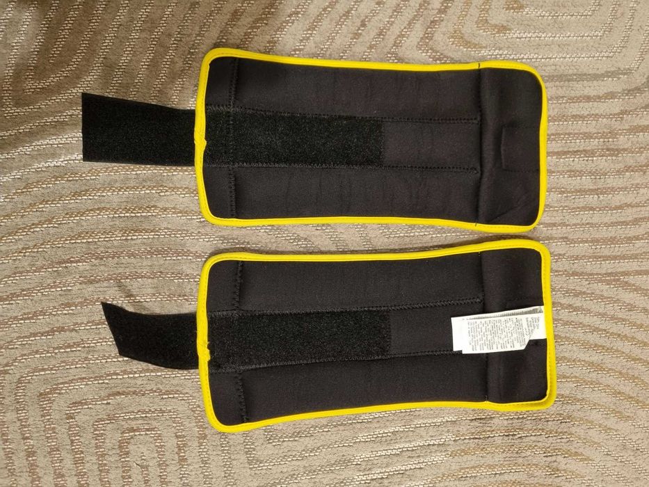 Set de greutăți Domyos pentru glezne/încheieturi – 1 kg fiecare