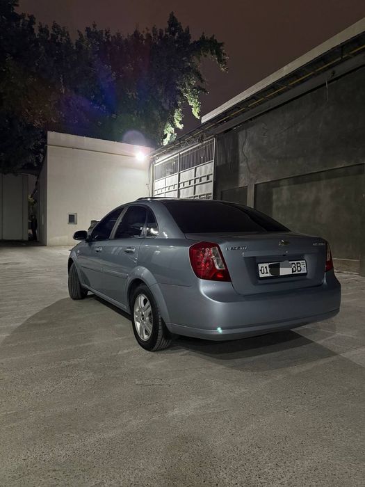 Lasetti 1.6 avtomat, 2013 yil srochna