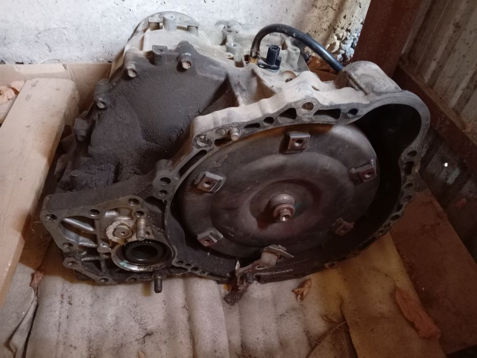 Коробка на лексус