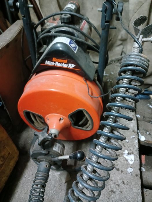 Аппарат для чистки труб