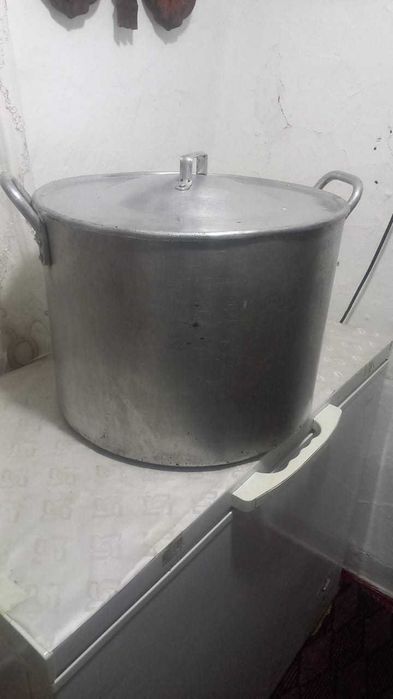 Продам кастрюлю алюминий 50л