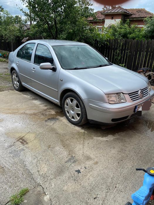 Vând Volkswagen Bora 1.6