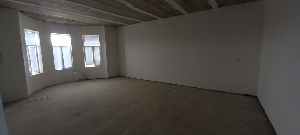 Ховли жой сотилади