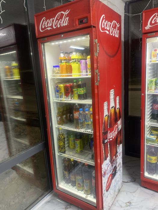 Холодильний продается