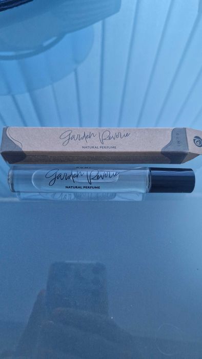 Натурален парфюм рол-он Rumi Cosmetics - Garden Reverie нов