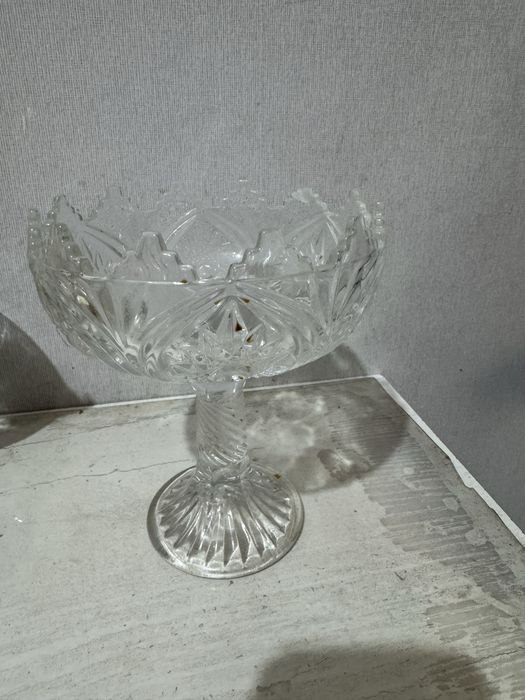 Продам конфетницу