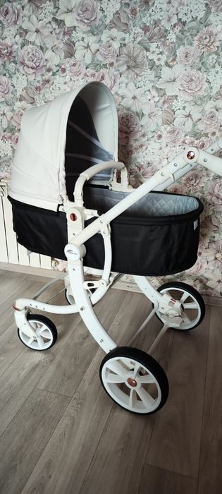 Коляска трансформер.