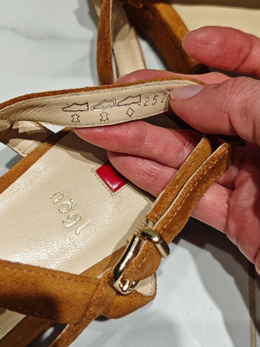 Замшевые рыжие сандалии Hogl (Австрия)