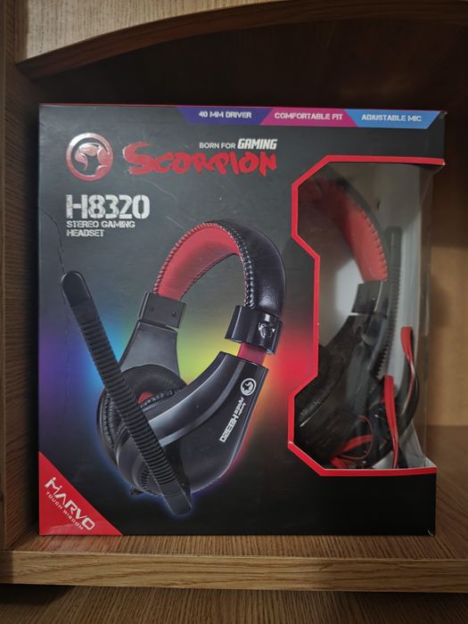 Vând periferice de gaming