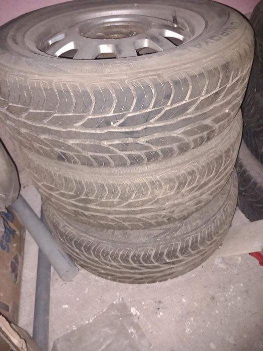 Anvelope 195/65r15 cu jante de aluminiu