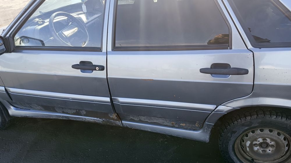 Продам автомобиль состояние среднее