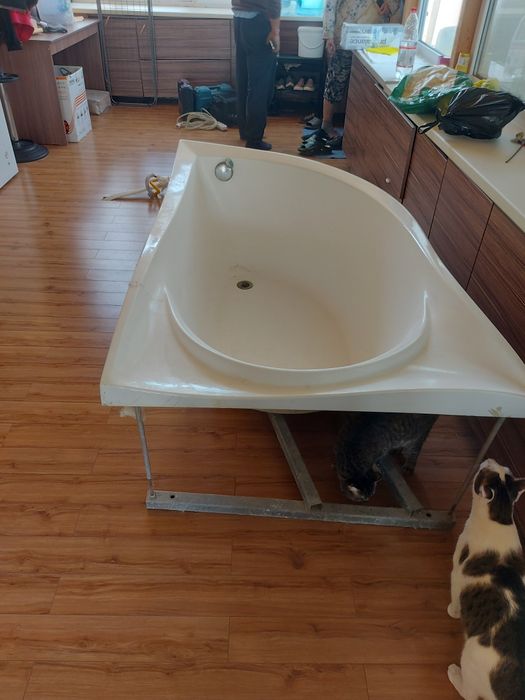 Керамическая ванна