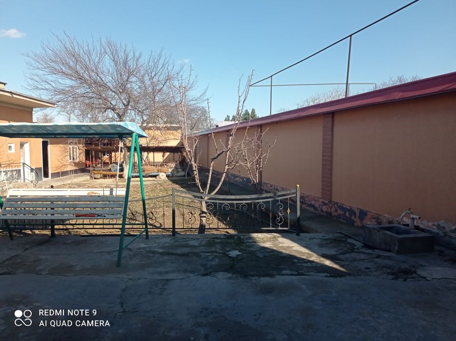 Ховли уй сотилади