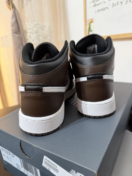 Jordan 1 Mid Baroque Brown