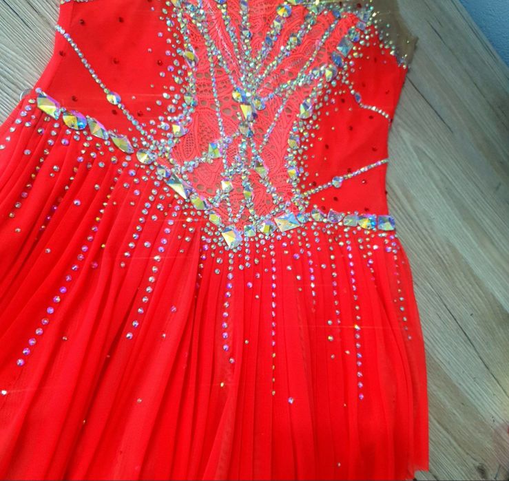 Купальник для художественной гимнастике