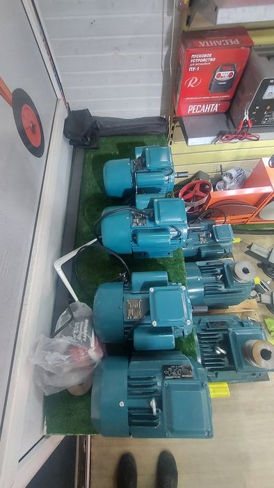 Электродвигатель,мотор, двигатель 3к 3000 об 220вт