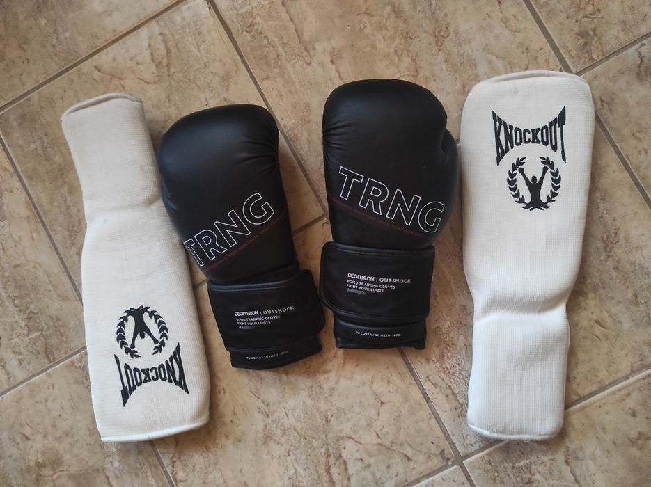 Mănuși box, kickbox  și aparatori