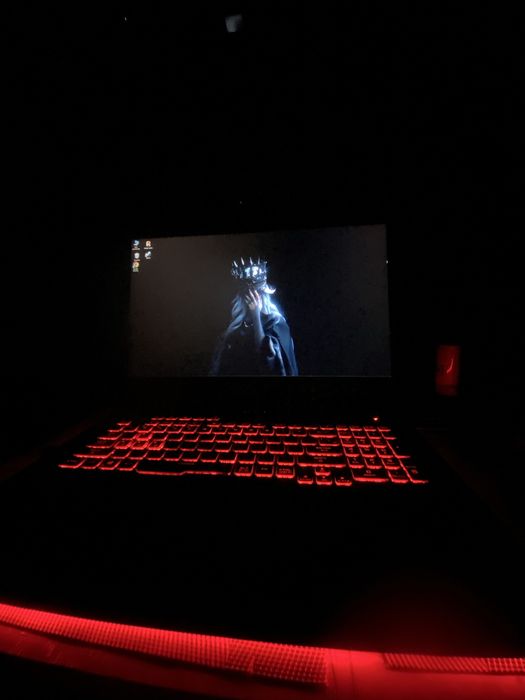 Мощный игровой ASUS ROG Strix G17 — цена договорная