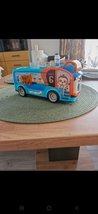 Autobuz cu zornaitoare