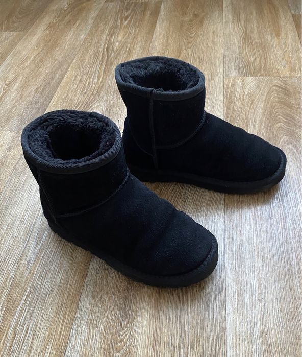 Продам уги (сапоги) 35 размер