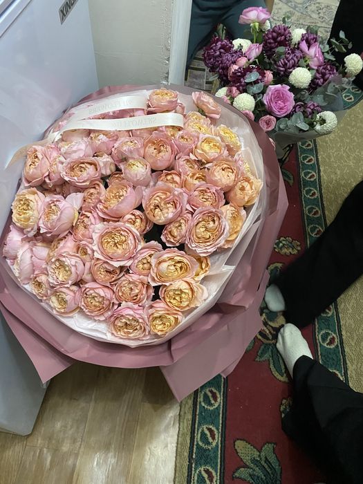 Продам 2 букет цветов