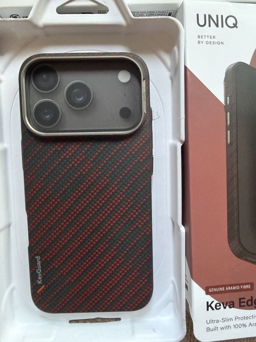 Кейс iPhone 17 Pro Uniq kevguard/Spigen