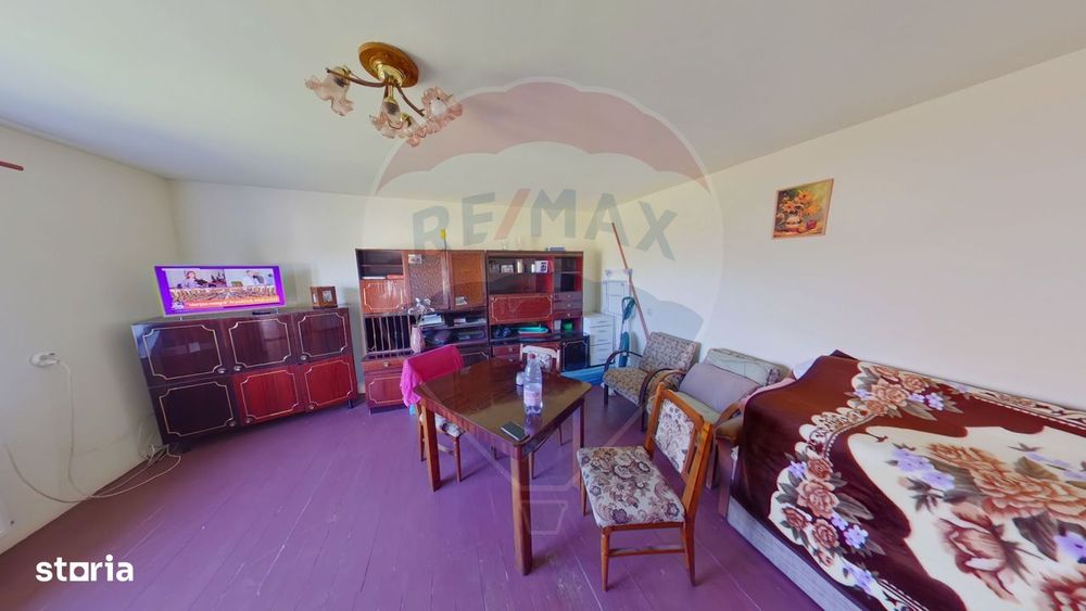 Casă / Vilă cu 4 camere de vânzare, teren generos!