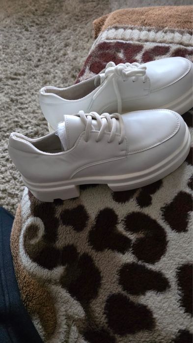 Продам обувь 37-38 размер