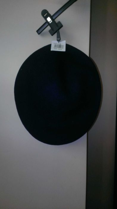 sapca unisex bleumarin cu eticheta