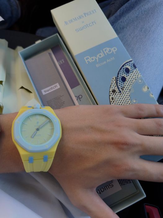 Vând ceas Audemars Piguet x Swatch – model Blaue Acht