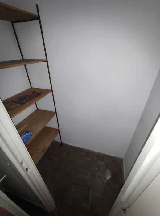 Vand apartament cu 2 camere, zona Intim, persoana fizica
