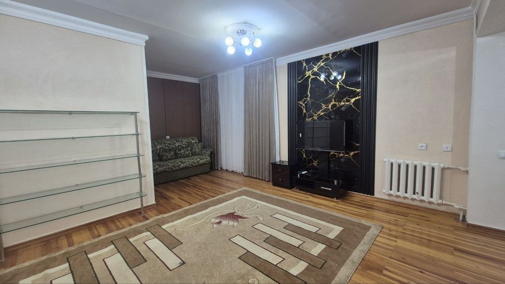 Аренда квартира метро Гафур Гулям  , орентир  Ганга  марожный