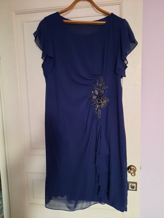 Продам платья 52-54 размера