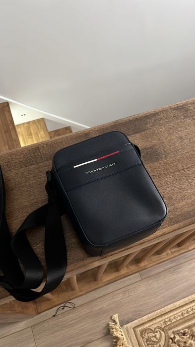 Бренд tommy hilfiger