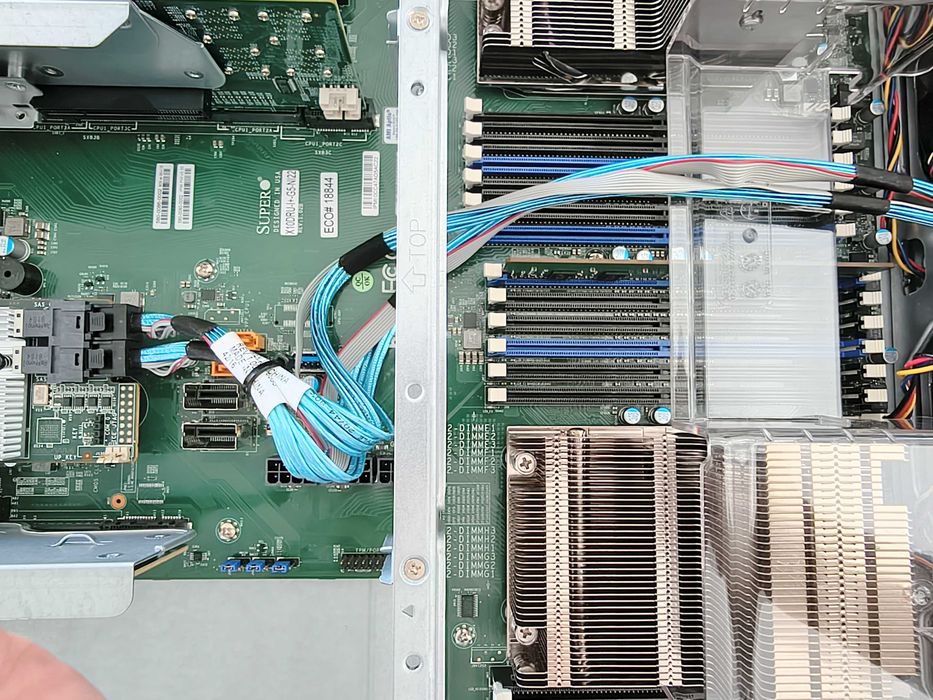 Сървър Supermicro 6028U 12LFF 2U X10DRU-i+ 2*E5-2690v4 32GB 9300-8i