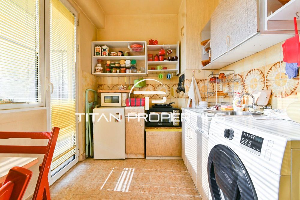 Двустаен за продажба в кв. Младост 1