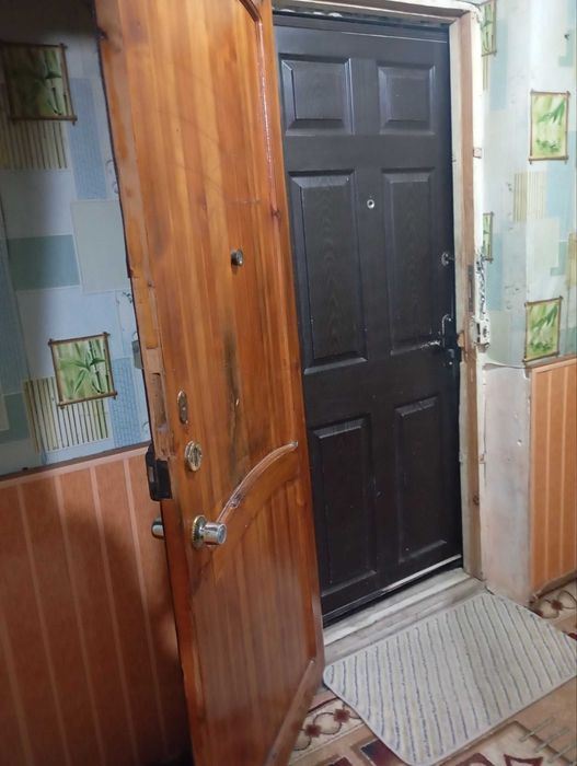 Срочно продаётся 1 комн, этаж 2, 4 м/район