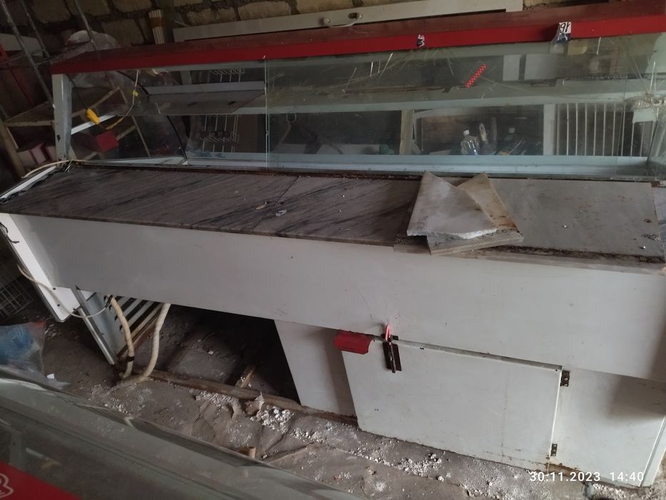 Витринные холодильники б/у