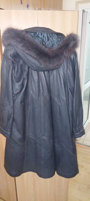 Haina de dama din piele