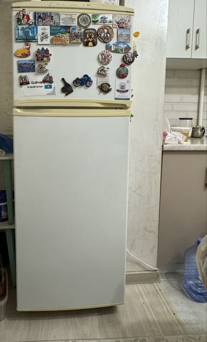 Холодильник срочно самовывоз