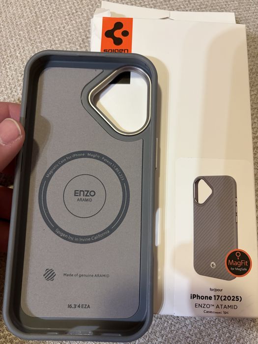 Iphone 17 кейс Spigen/Ringke