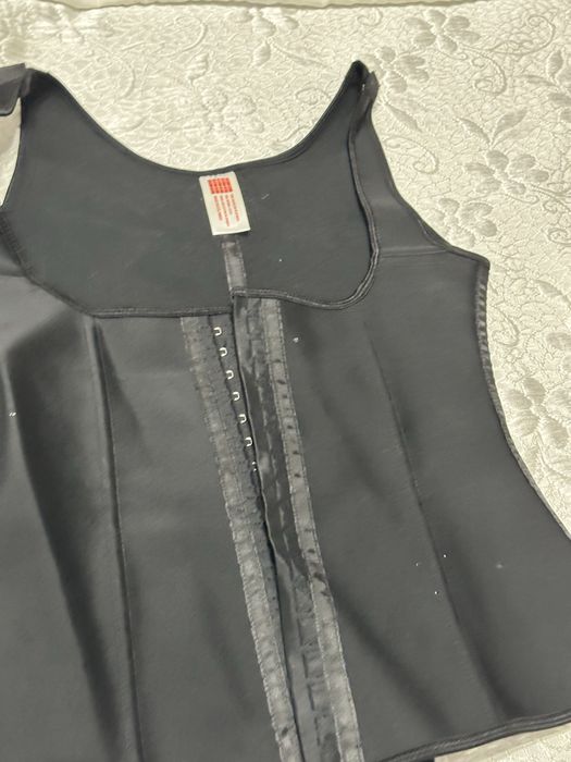 Корсет продаю маленкий размер