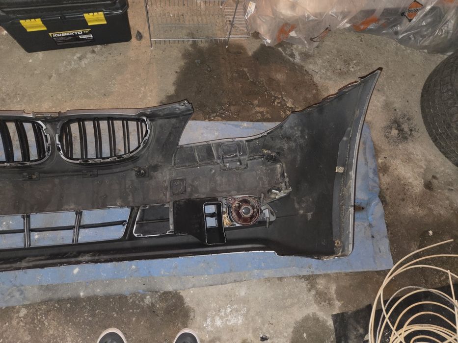 BMW E60 предна броня и волан без айрбег
